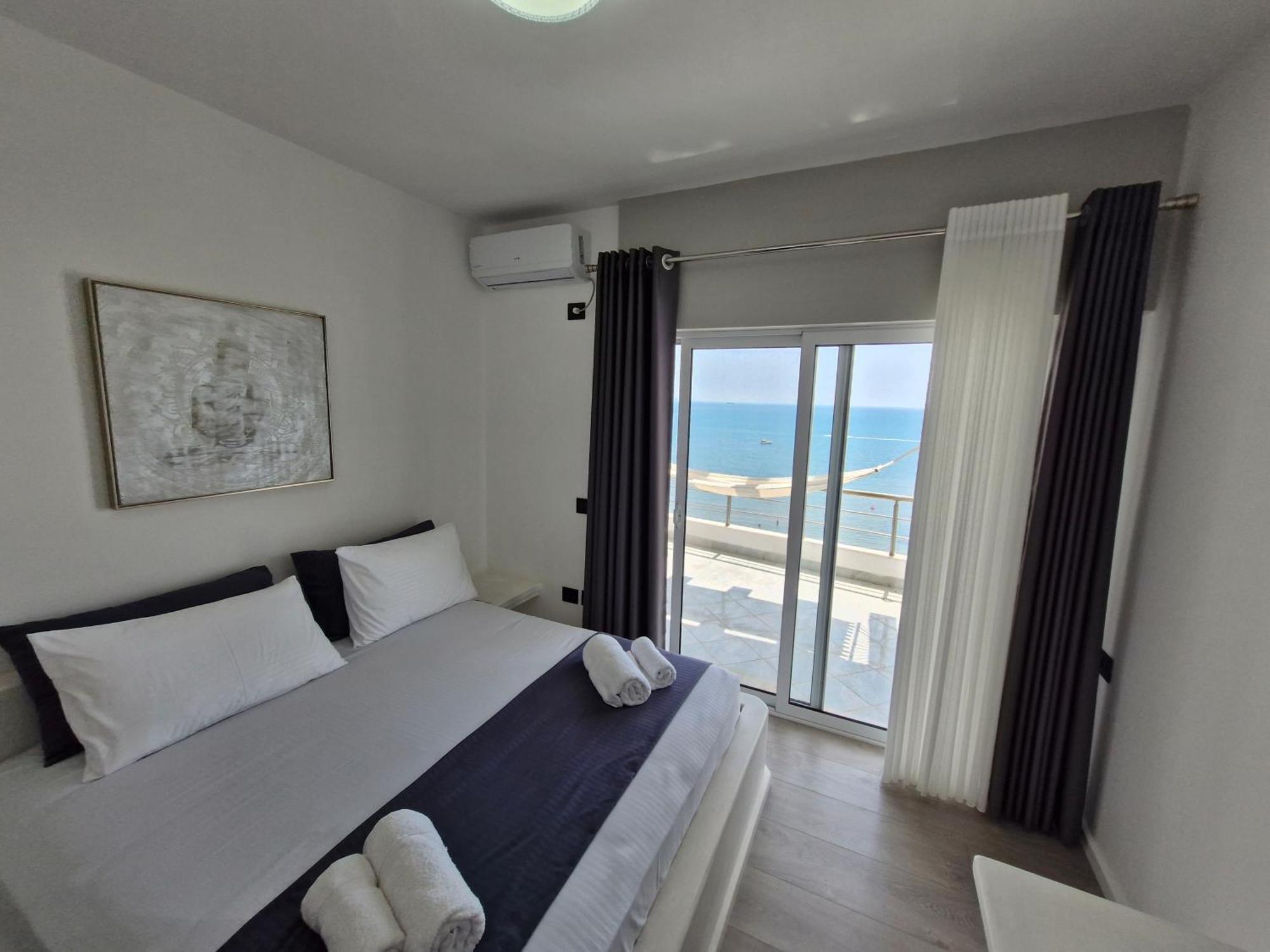 Luxury Penthouse Villa ดูร์เรส ภายนอก รูปภาพ